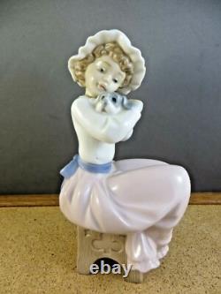 1049 Big Hug Nao Lladro Spain Porcelain Figurine Peasant Girl With Puppy Dog