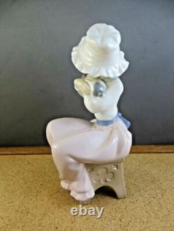 1049 Big Hug Nao Lladro Spain Porcelain Figurine Peasant Girl With Puppy Dog