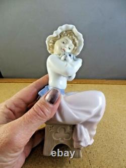 1049 Big Hug Nao Lladro Spain Porcelain Figurine Peasant Girl With Puppy Dog