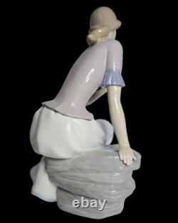 12 NAO-Lladro Spring Reflections, lady with flower, #1392G, Spain, 2000