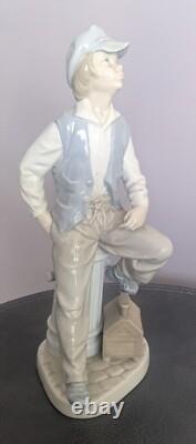 1970s Nao (Lladro) Porcelain figure of a Shoeshine Boy