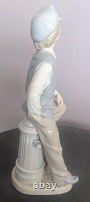 1970s Nao (Lladro) Porcelain figure of a Shoeshine Boy
