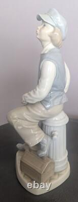 1970s Nao (Lladro) Porcelain figure of a Shoeshine Boy