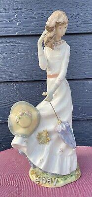 1977 NAO LLADRO DAISA LADY UMBRELLA HAT FALL FIGURE Disct'd Hand Made SPAIN MINT