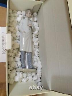 1979 NAO Lladro Male Doctor Porcelain 13.5 Figurine 00708 Mint condition