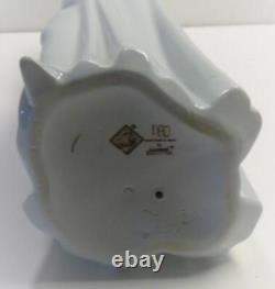 1980 LLADRO NAO SPAIN LADY withBONNET Long Scarf Blue Dress sz-12,5h Vintage