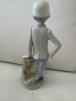 1983 Lladro Nao'Mutual Contemplation' #380 Figurine Boy With Dog