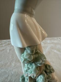 1984 Nao Pottery Doll Figurine Lladro Sister Brand Golf Blonde Blue Eye Girl