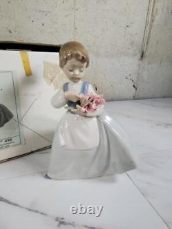 1989 NAO by Lladro Porcelain Figurine Senorita Campestre Con ramo No. 495