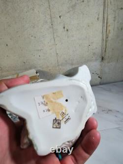 1989 NAO by Lladro Porcelain Figurine Senorita Campestre Con ramo No. 495