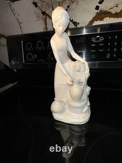 1992 Vintage Lladro/Nao GIRL IN THE FOUNTAIN #136 11 1/2 Matte Finish Spain