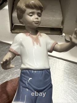 1994 Lladro BOY with Soccer Practice Ball Jersey Player 6198 Fig. Mint Condition