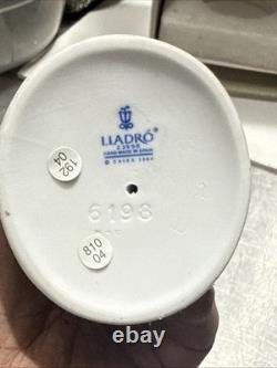 1994 Lladro BOY with Soccer Practice Ball Jersey Player 6198 Fig. Mint Condition