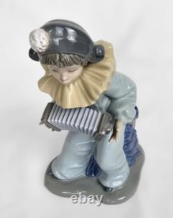 8.5 Vintage NAO Lladro Harlequin with Accordion Figurine #1102, Spain, 1989