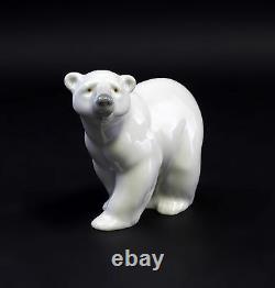 9998004 Porcelain Polar Bear Bear Aufmerksam Lladro Spain 3 7/8x5 1/8x2 3/8in