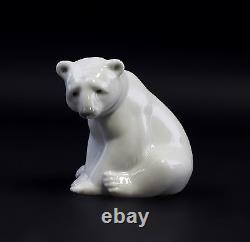 9998006 Porcelain Polar Bear Bear Sitting Lladro Spain 9x8x10cm