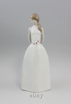 9998133-d Young Girl Sweet Youth Porcelain Lladro H32cm