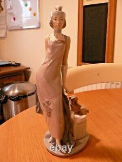 A Lovely Large Boxed Lladro 5174 Couplet Lady 1920 Flapper Girl Figure