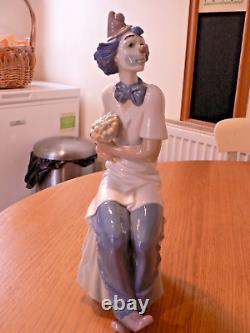 A Stunning Large And Rare Lladro / Nao 1198 Romantic Clown Figure