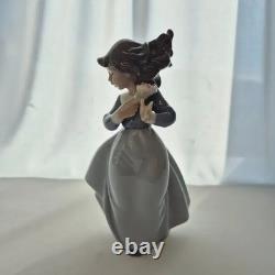 A861 NAO Porcelain Figure LYNN Girl Outside