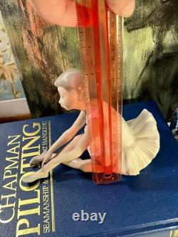 Antique Pair of Sitting Spanish Porcelain Ballet Dancers Figurines Nao By Lladro