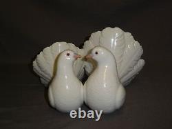 Attractive Collectable Lladro Spain Figure 1169 A Couple Of Doves