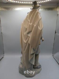 Attractive Collectable Lladro Spain Figure 4652 Happy Travelers