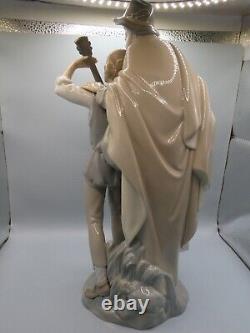 Attractive Collectable Lladro Spain Figure 4652 Happy Travelers