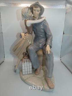 Attractive Collectable Lladro Spain Figure 4888 The Kiss