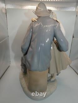 Attractive Collectable Lladro Spain Figure 4888 The Kiss