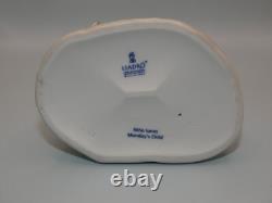 Attractive Collectable Lladro Spain Figure 6011 Mondays Child