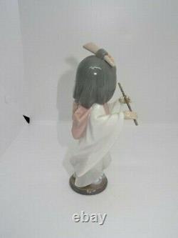 Attractive Collectable Lladro Spain Figure 6150 Playing The Flute