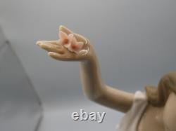 Attractive Collectable Lladro Spain Figure 6580 Garden Dance