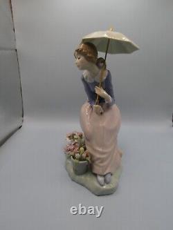 Attractive Collectable Lladro Spain Nao Figure 419 Flowers From My Garden