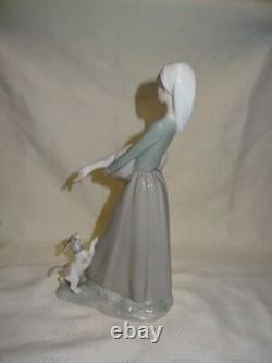 Attractive Large 10.5 Lladro Spain Figure 4866 Girl With Goose & Dog