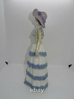 Attractive Lladro Spain 12.5 Nao Figure Woman In Ruffled Dress With Hat