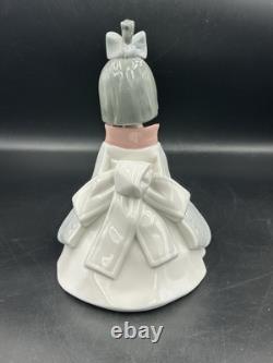 Attractive Lladro Spain Nao Figure 1270 Flowers Of The Orient