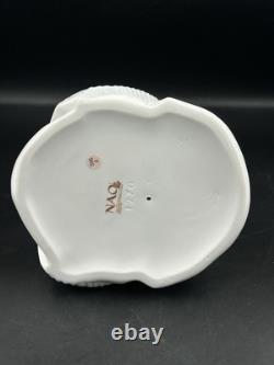 Attractive Lladro Spain Nao Figure 1270 Flowers Of The Orient