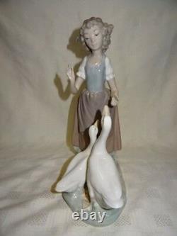Attractive Lladro Spain Nao Figure 286 Teaching The Geese