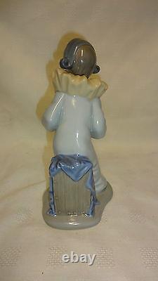 Attractive Lladro Spain Nao Figure Young Boy/Clown Playing A Concertina