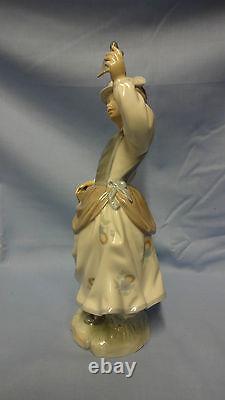 Attractive Rare Retired Lladro Spain Figure 4758 Girl With Sparrow