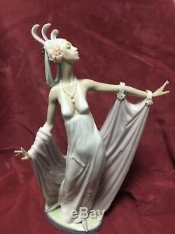 Beautiful Large Lladro Figurine Grand Dame #1568 Retired 1992 Ex Con