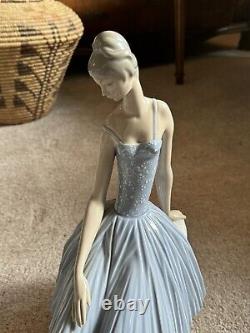 Beautiful Lladro Ballerina #4559 Mint Condition No Box 15 Tall