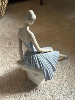 Beautiful Lladro Ballerina #4559 Mint Condition No Box 15 Tall