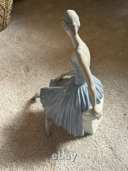 Beautiful Lladro Ballerina #4559 Mint Condition No Box 15 Tall