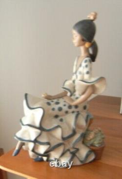 Beautiful Lladro Gres figurine of Flamenco Dancer