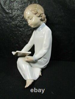 Beautiful Lladro NAO Boy Reading Figure Scarce Piece