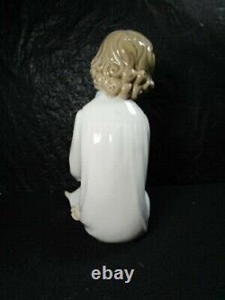 Beautiful Lladro NAO Boy Reading Figure Scarce Piece