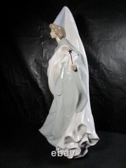 Beautiful Lladro NAO Enchanted Dreams Figure Scarce Piece In Box