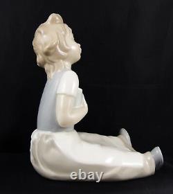 Beautiful Lladro Nao Figure 02010246 Girl with a Book